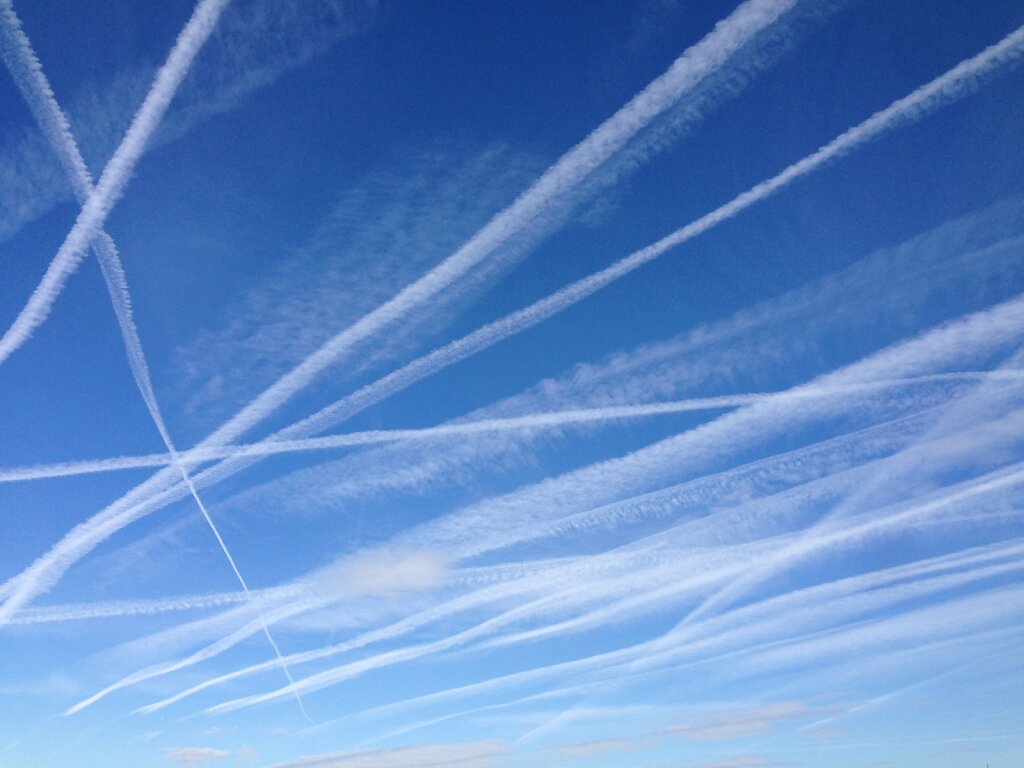 07.10.2014 München | Contrails 2