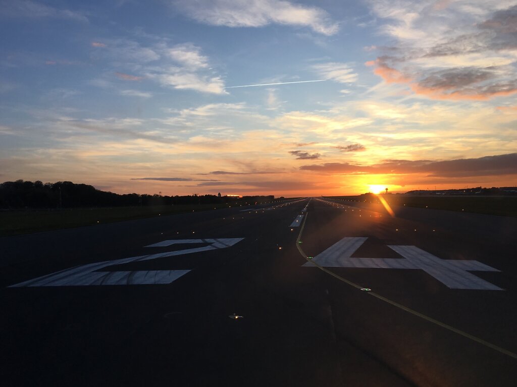 20171030-LUX-MUC-Runway-24-cleared-for-takeoff.jpg