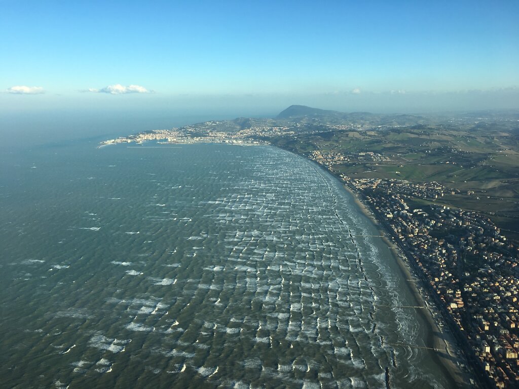 23.02.2019 Ancona - München | Raue See bei Ancona