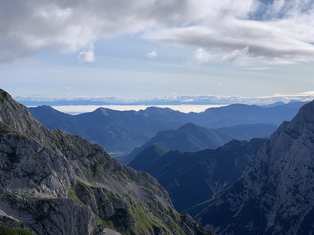 24.08.2021 Über dem Nebel