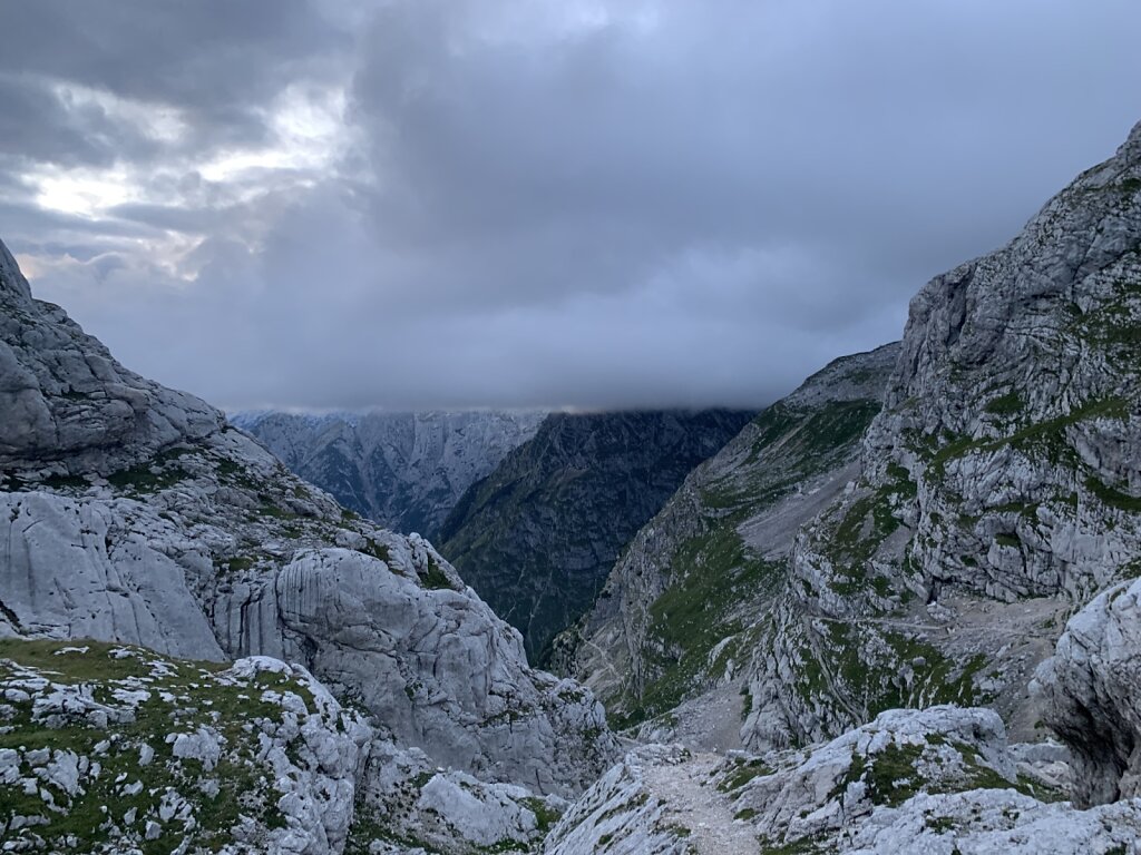 24.08.2021 Abends dann wolkenverhangen