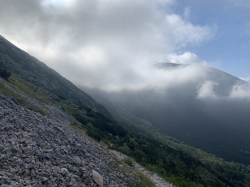 26.08.2021 Wolken kämpfen sich durch