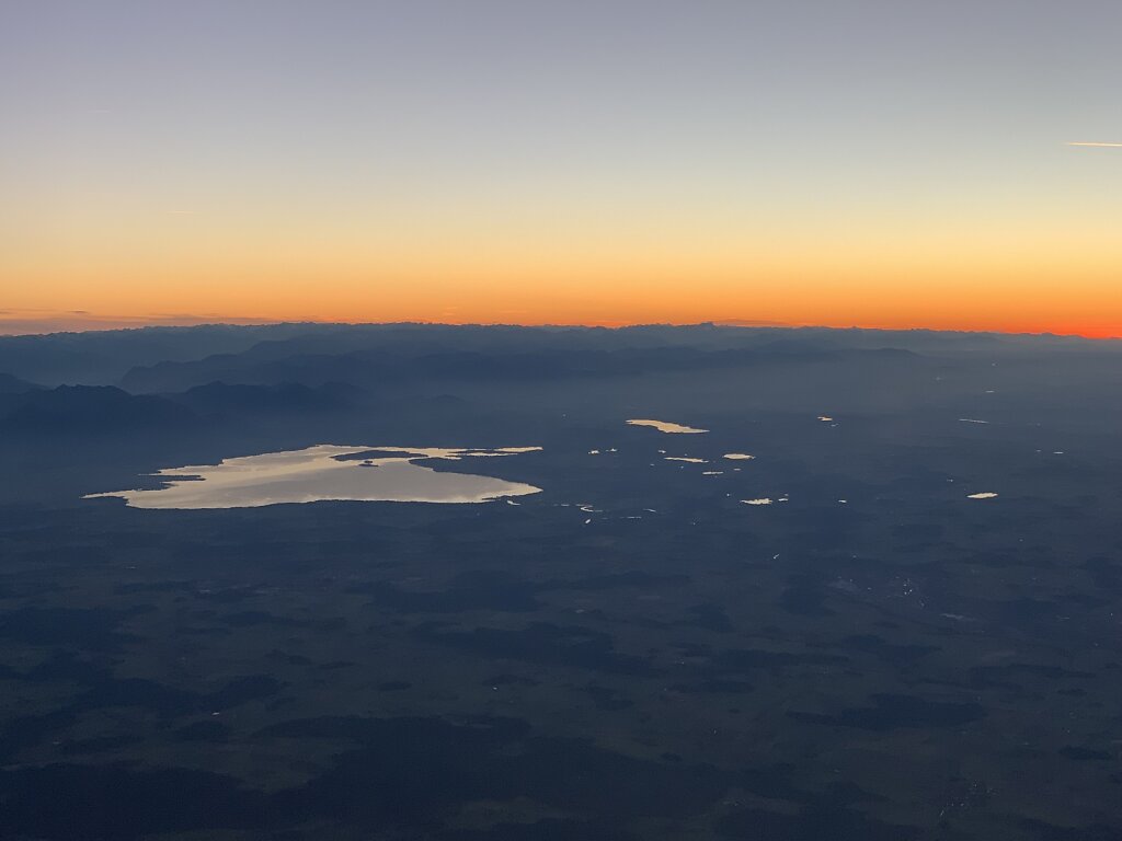 24.10.2021 Sibiu - München | Der Chiemsee am Abend