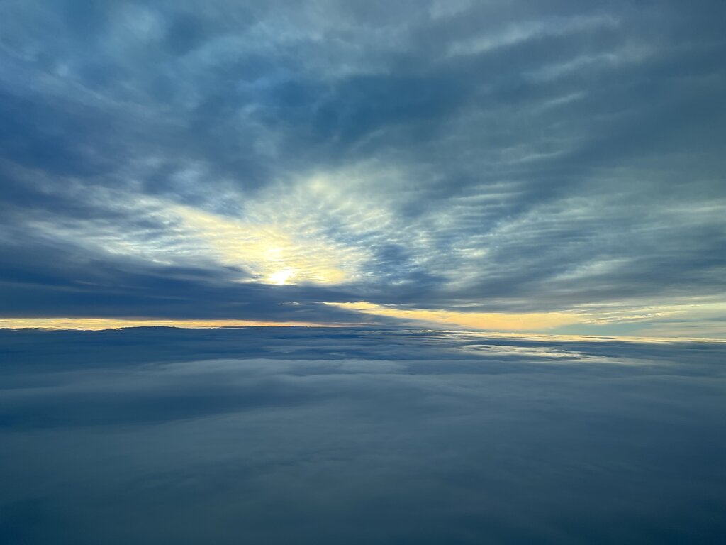 27.01.2022 München - Luxemburg | Zwischen den Wolken