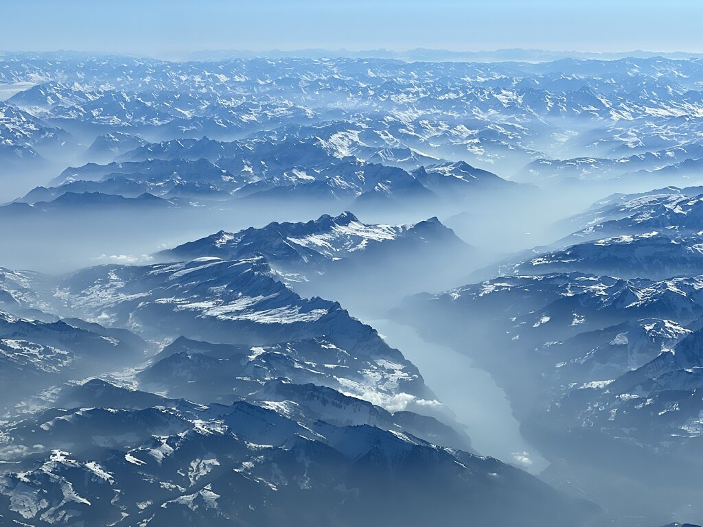 07.03.2022 Toulouse - München | Hazy Alps