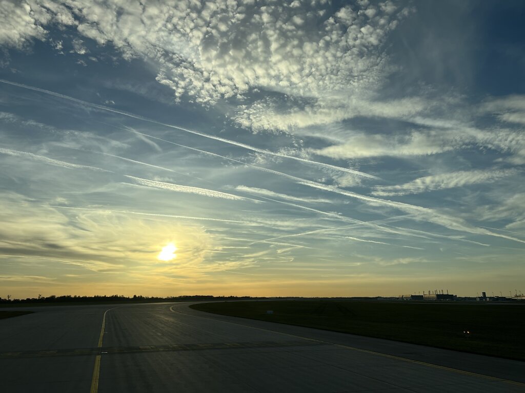 30.10.2022 München - Stuttgart | Malerischer Abendhimmel