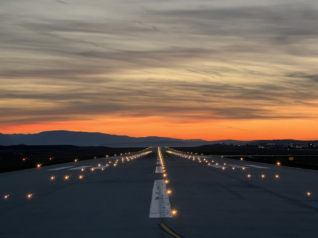 24.03.2023 Sibiu - München |Runway 27 cleared for takeoff